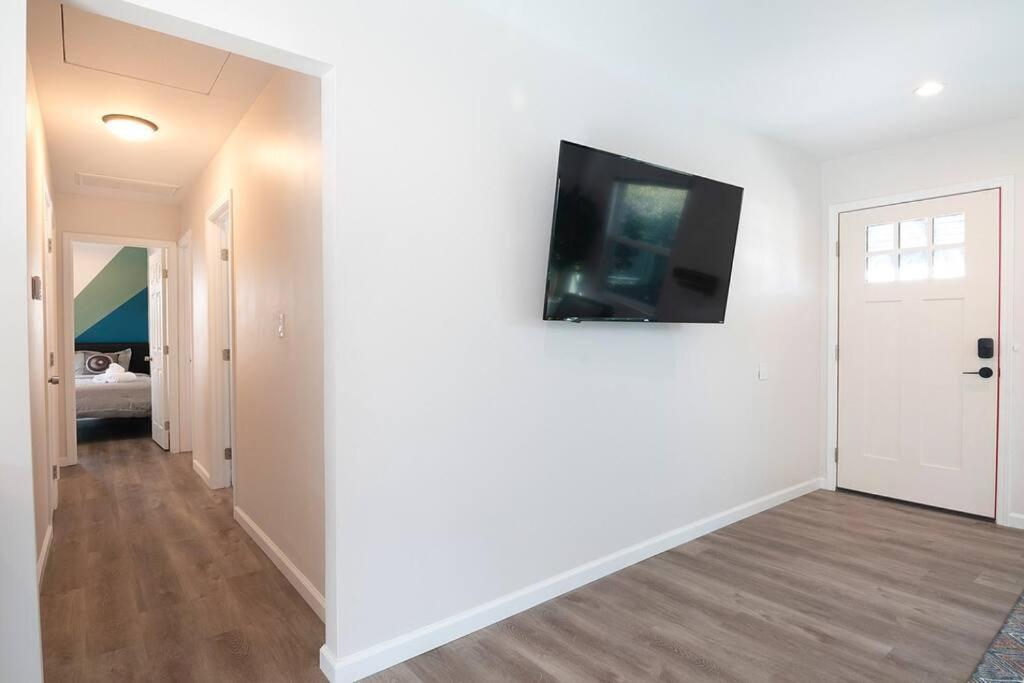 Beautiful 3 Bed 1 Bath Designer Home + Hot Tub Los Angeles Exterior foto