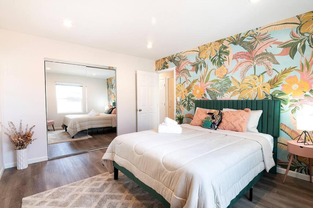 Beautiful 3 Bed 1 Bath Designer Home + Hot Tub Los Angeles Exterior foto