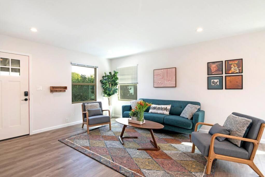 Beautiful 3 Bed 1 Bath Designer Home + Hot Tub Los Angeles Exterior foto
